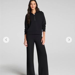 SPANX Air Essentials Wide Leg Pants - size L